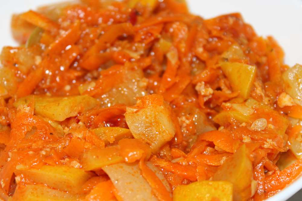Stir Fry with Carrots, Bell Peppers and Onions, a cloe up view from the top